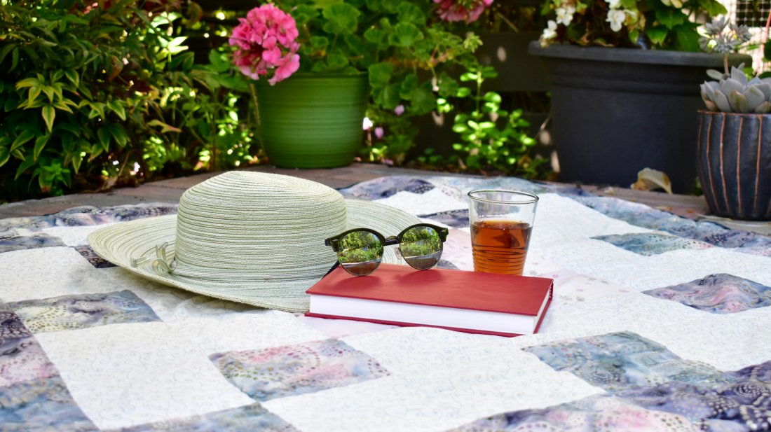 beach read book, summer books